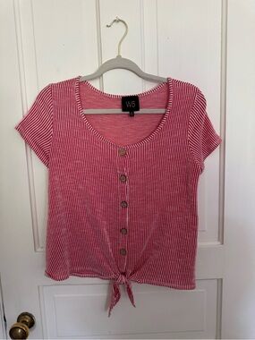 W5 Red and White Striped Button-Front Tie Hem Crop Top